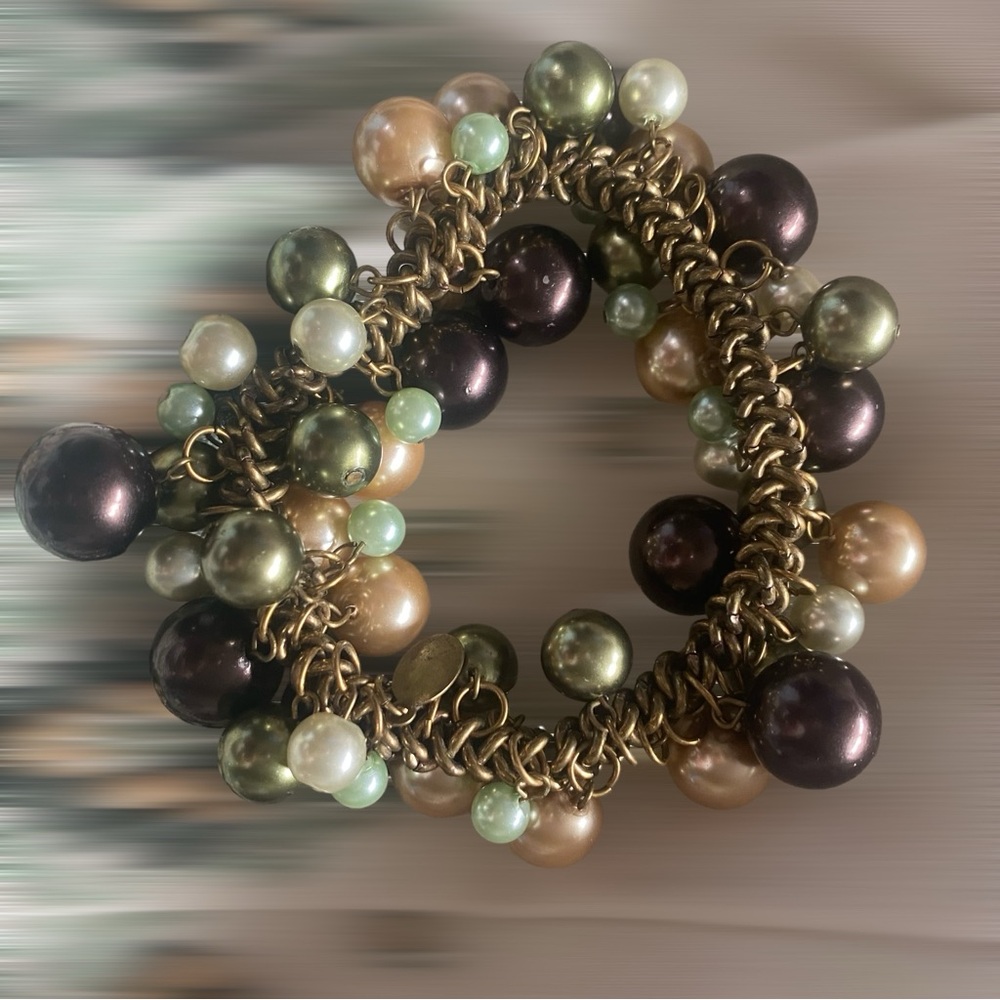 Laila and Rowe vintage Multi Strand Colored Pearl Bangle Stretch Bracelet
